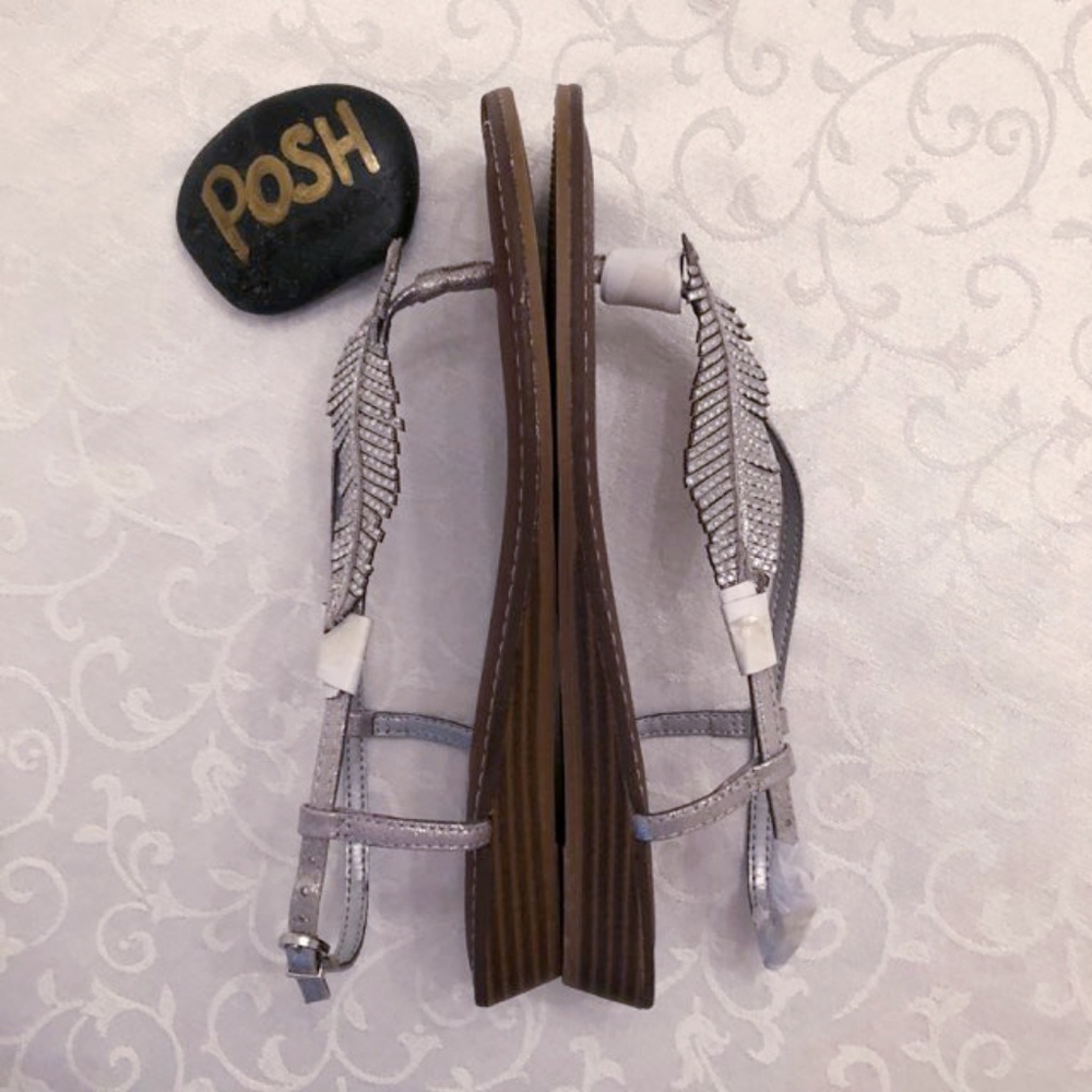CARLOS SANTANA Tandy 2 Feather Wedge Sandal - Picture 2 of 8